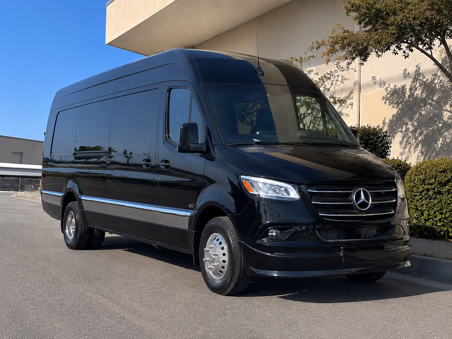 Norfolk Airport Shuttle & Transportation party bus exterior