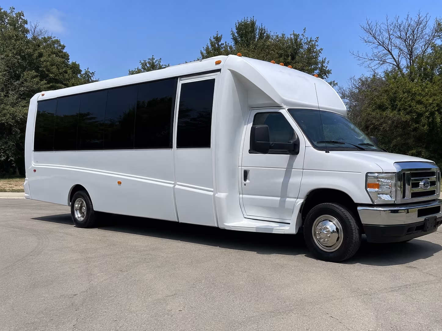Virginia Beach Winery Tour & Pub Crawl Transportation